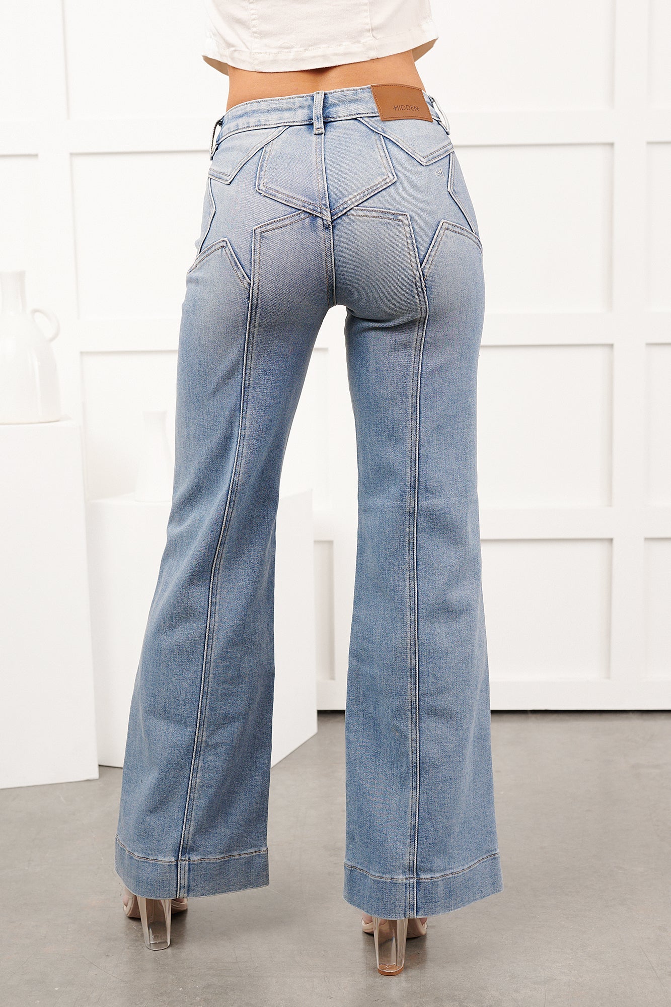 Wrigley Hidden Premium Mid Rise Star Detail Comfort Flare Jeans (Light)